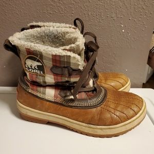 Sorel boots size 9